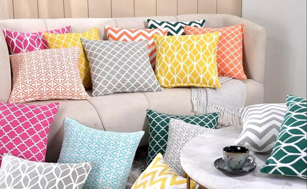 Revamp Your Living Space: How to Choose the Perfect Cushion Covers Online